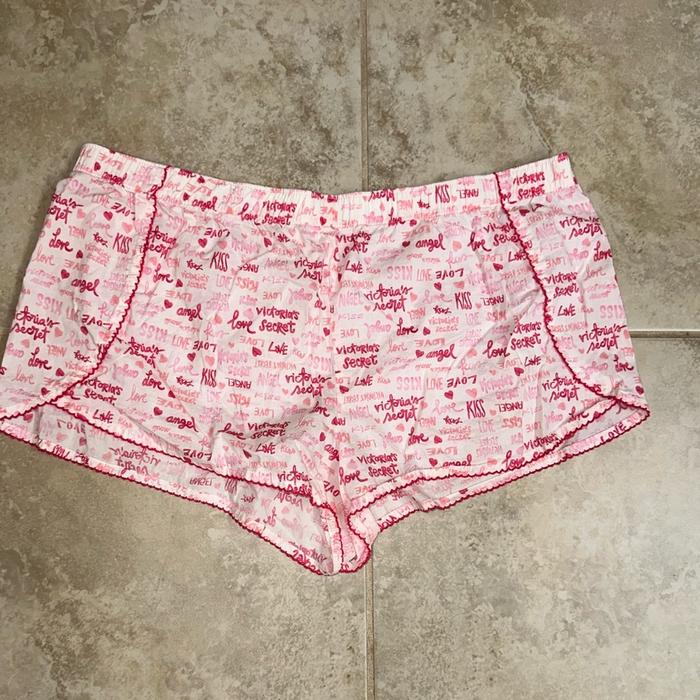 Victoria’s Secret Sleep Shorts Size Large Pink and White Victoria Secret print